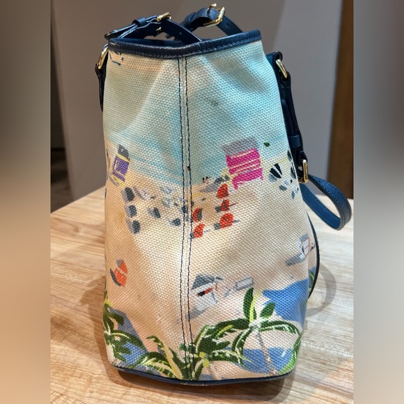 LOUIS VUITTON
Limited Edition Escale Canvas Ailleurs Cabas GM Bag - Picture 6 of 17